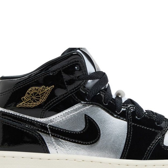 Jordan 1
Mid se gs
Black metallic silver'
Brand new - Picture 2 of 6